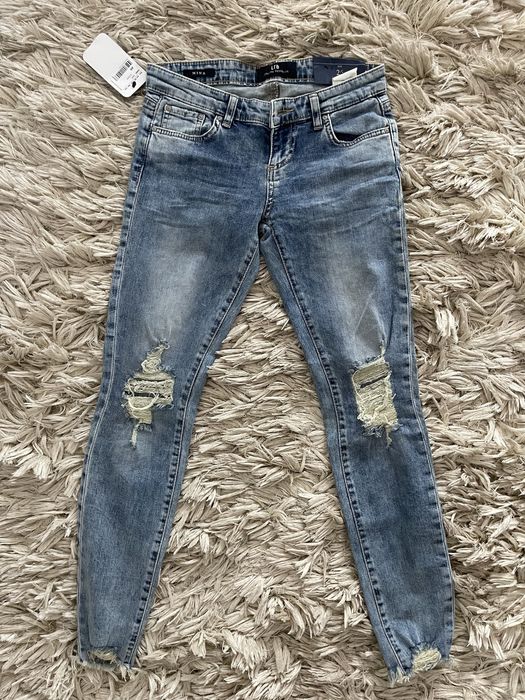 Blugi scurti dama la pret redus