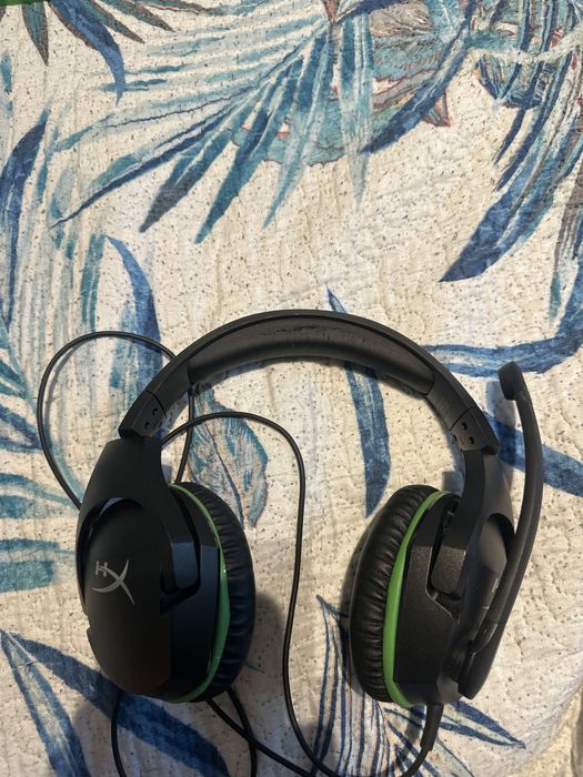 Vand xbox series x cu 50 se jocuri