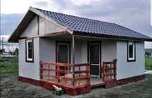Vând case pe structura metalica