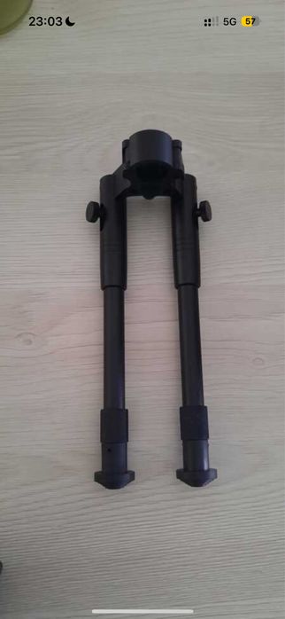 Bipod cu prindere pe țeava