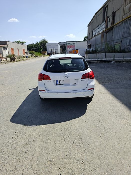 Opel Astra j 1.6, 2016