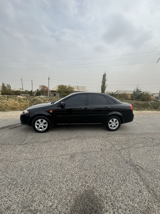 Jentra qora toza kraska  aftamat karobka