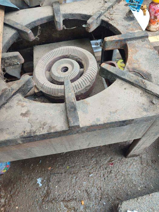 Машина за опаковане с фолио , котлон  с две горелки , тестобъркалка