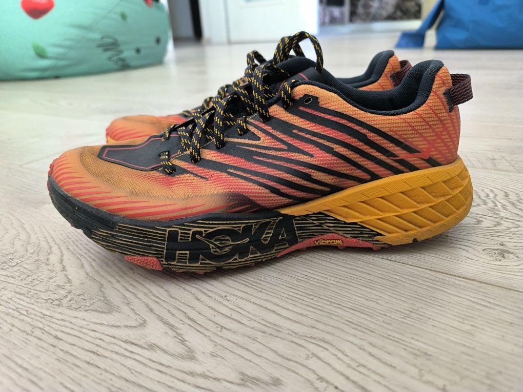 Маратонки Hoka Speedgoat 4