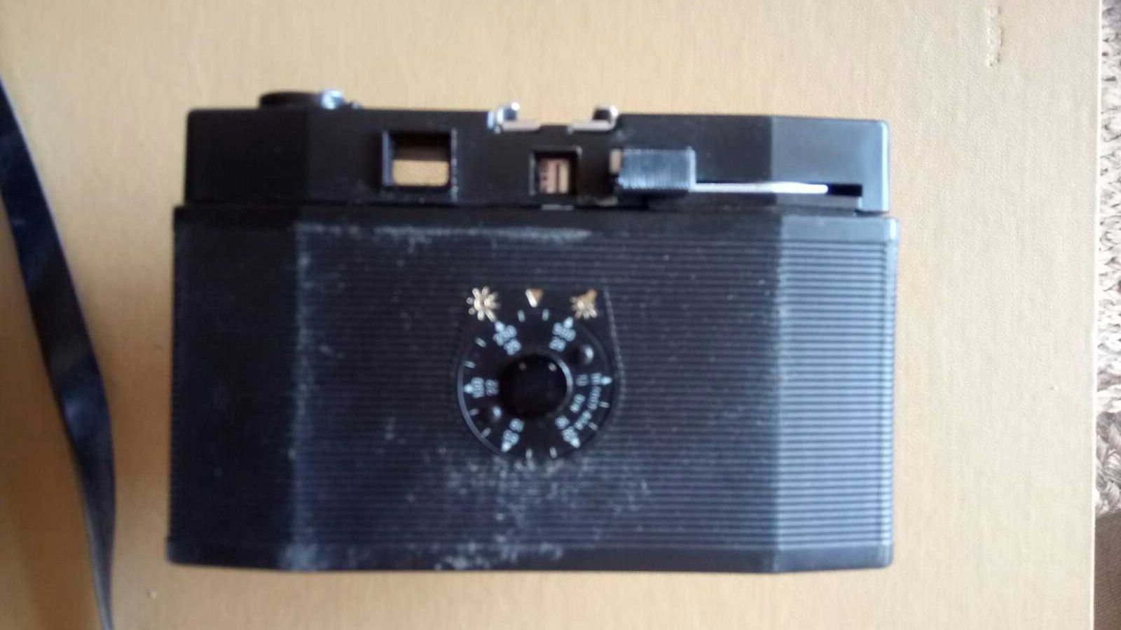 Продавам използвани фотоапарати