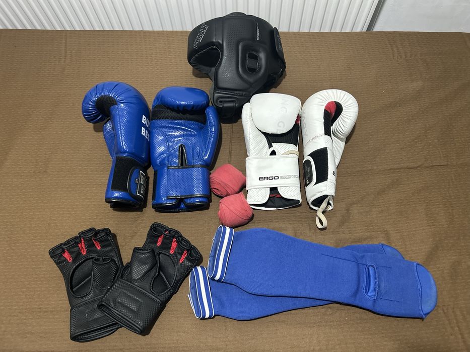 Vand echipament complet pentru box / kickbox / MMA – stare foarte buna