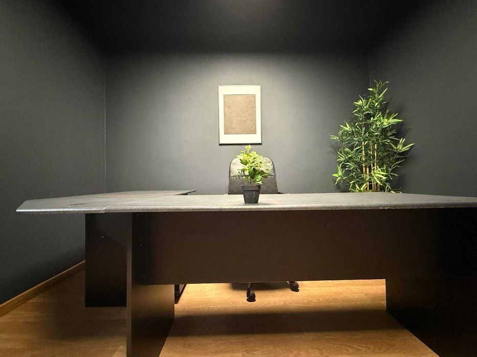 Spatiu comercial pretabil Birou