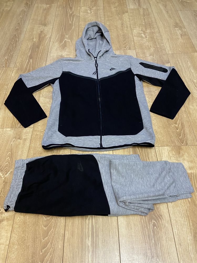 Trening Tech Fleece Nike marimea S,M,L,XL,XXL