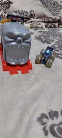 Lansator mașini Monster truck Hot Wheels