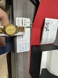 Часовник Tissot позлатен със сапфир дамски