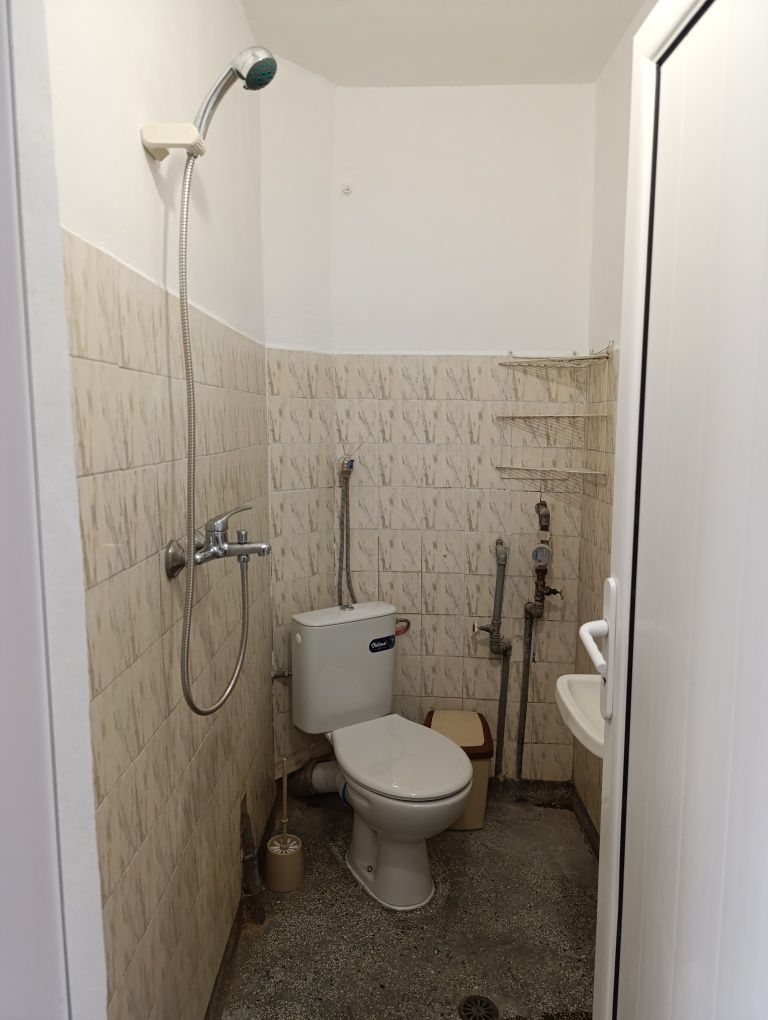 Дава се под наем Двустаен апартамент в Шумен, Център - 45 кв.м за 204 € - Снимка #9