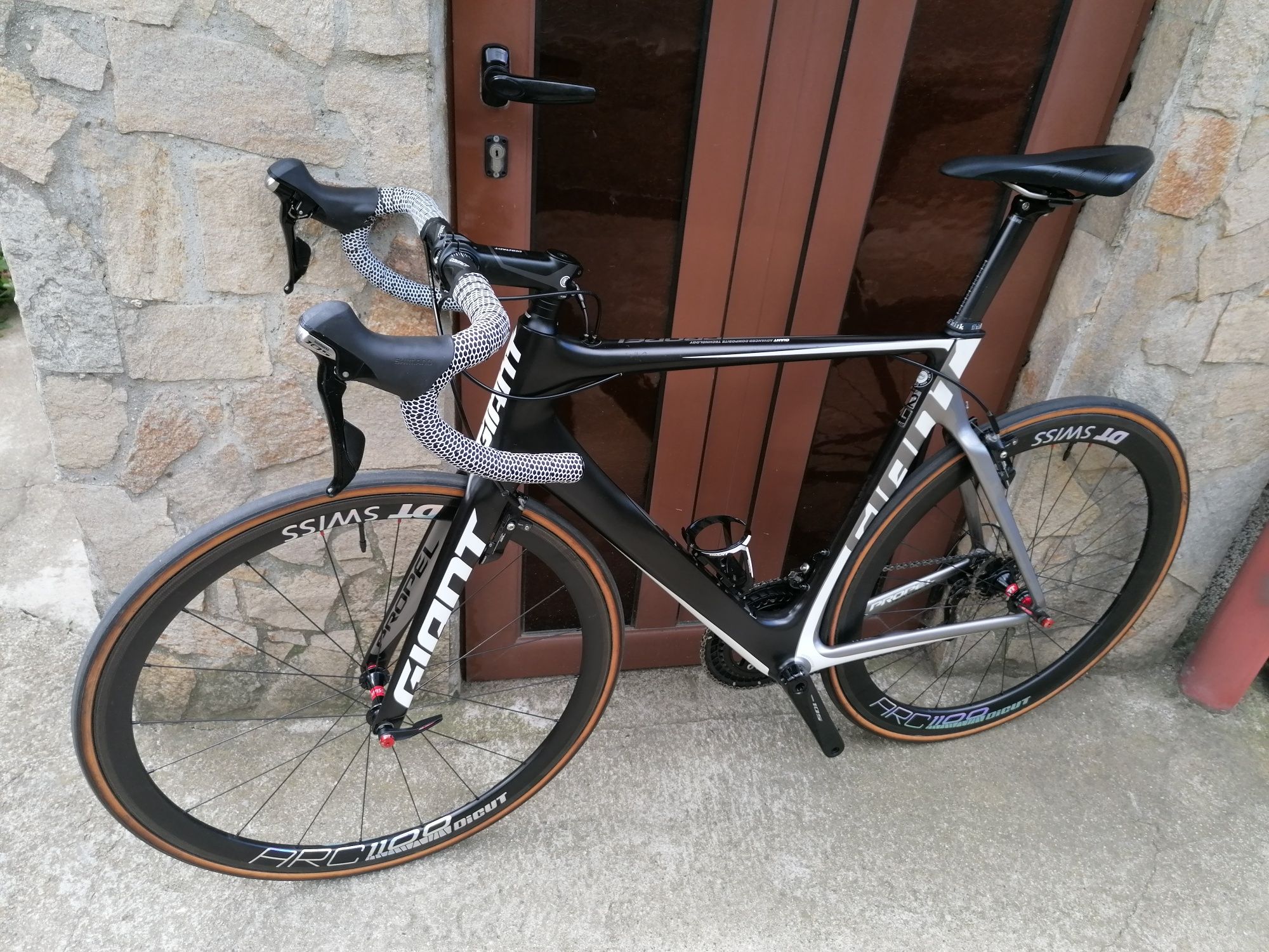 Шосеен GIANT Carbon, Shimano 105, скорости 2 * 11
