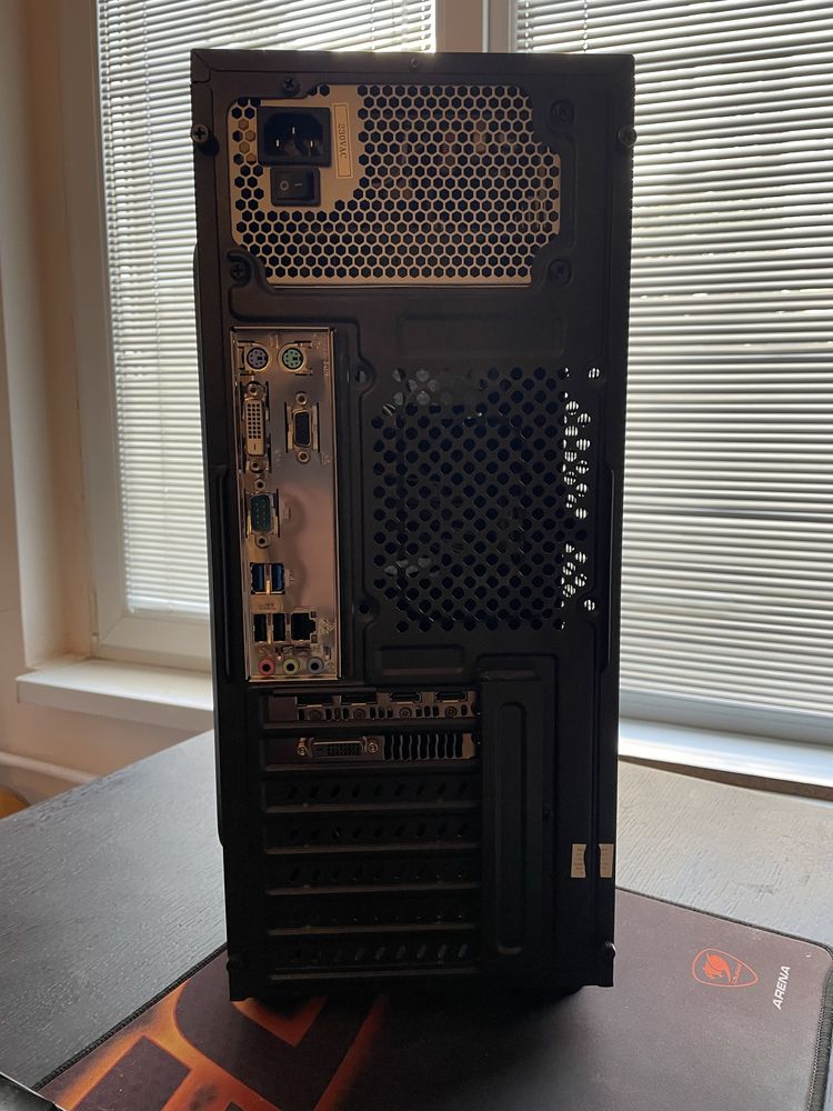 Настолен компютър i5,RX 580 8GB,8GB RAM,SSD