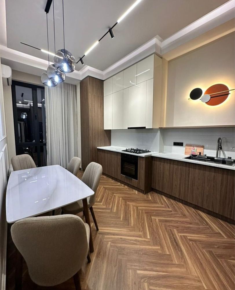 Кв 2 ком люкс в центре