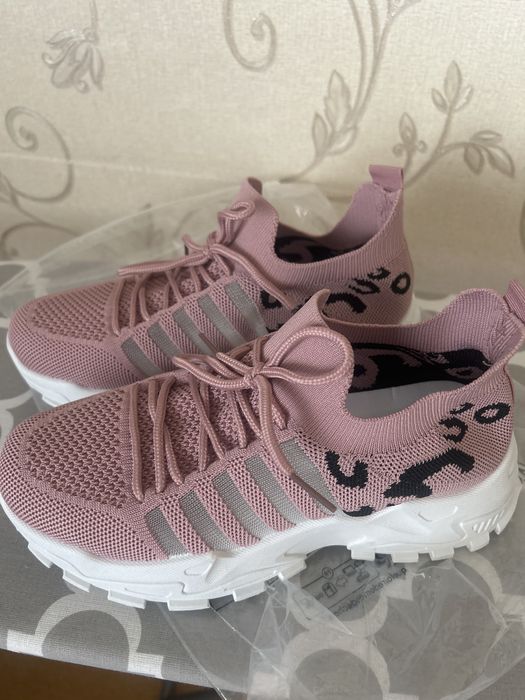 Продам кеды макасы состояние новое