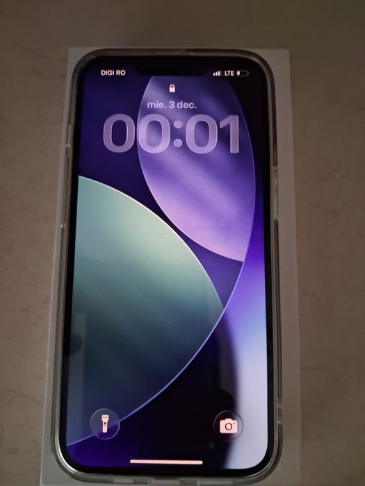 Vand iPhone 14  128 GB ca nou