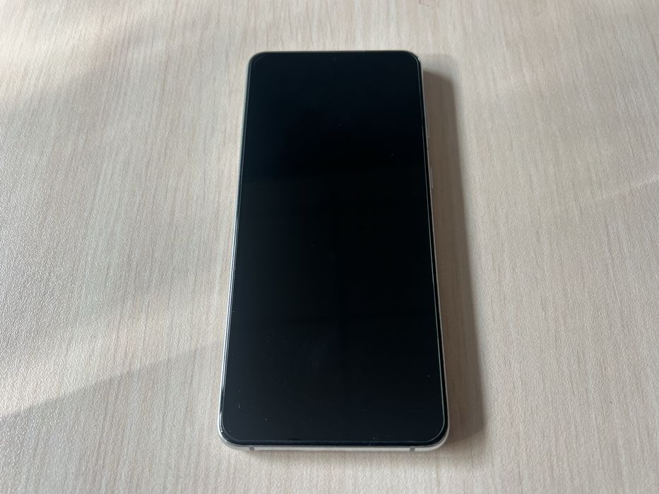 Продавам Samsung Galaxy S21+ 5G 128/8GB
