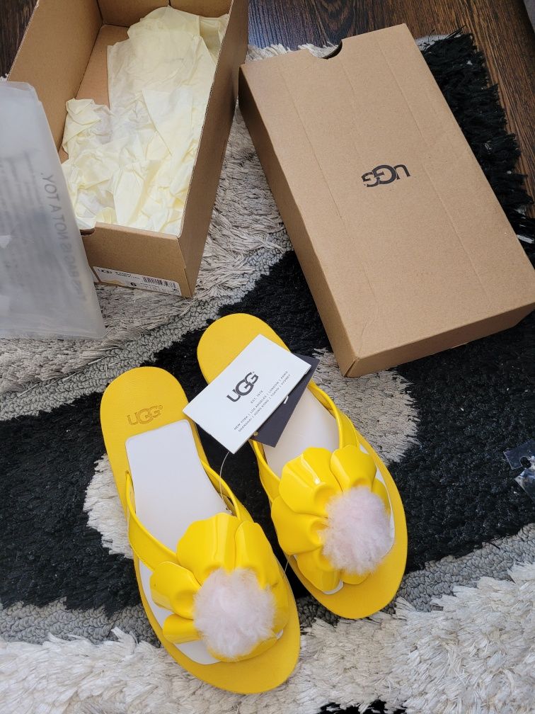 Slapi noi UGG nr.37
