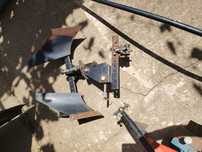 Vând 2 pluguri pt motocultor