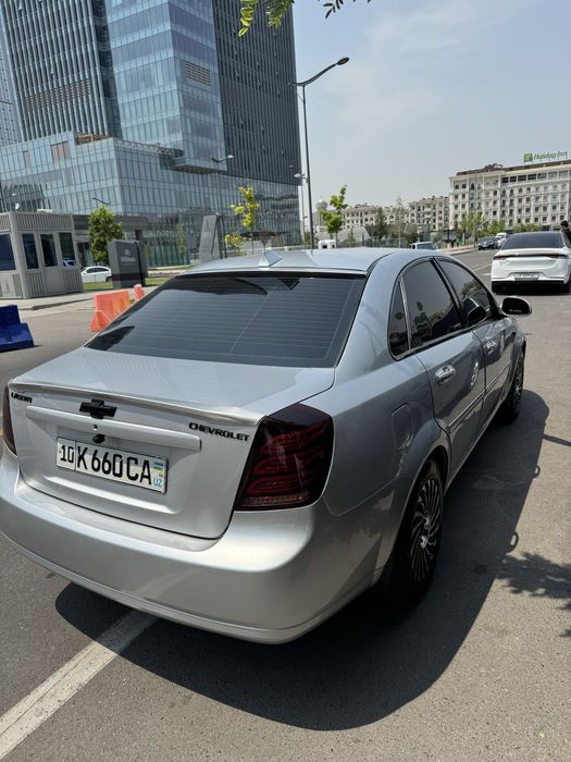 Lacette 2013 sotiladi