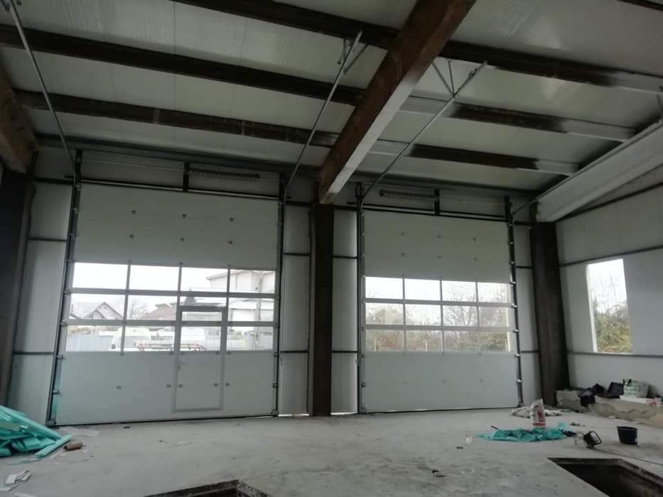 Ușa de garaj rezidențiale și industriale