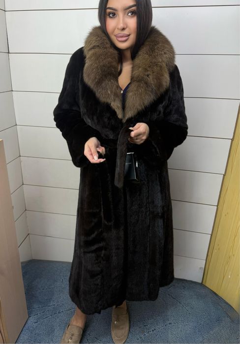 Новая норковая шуба blackglama  с соболем