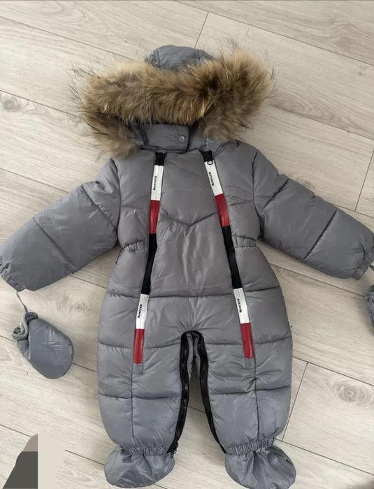 Продам комбинезон на 6-12 месяцев