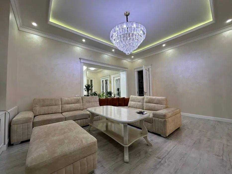 ул.Чехова кафе БОН м.Ойбек новостройка 3-комн 7/8 130 м² ремонт мебель