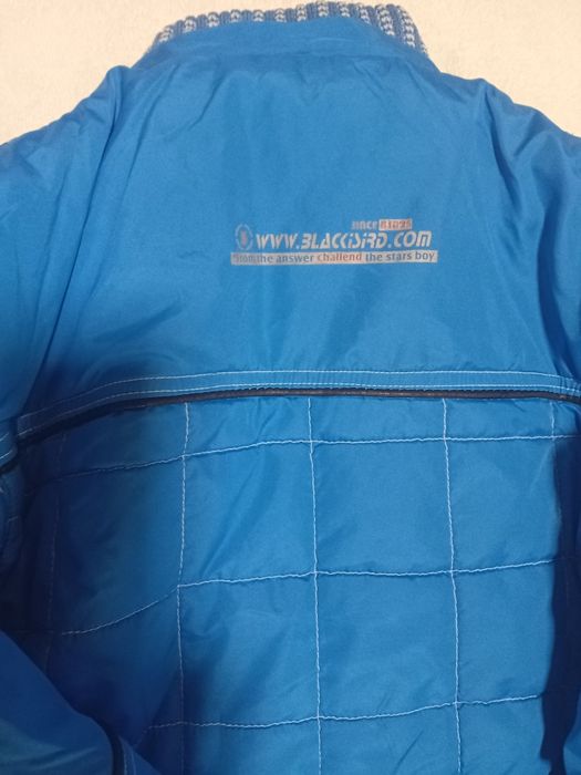 Vând geacă și căciulă îmblănită cu mănuși