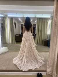 Новое свадебное платье цвета Ivory