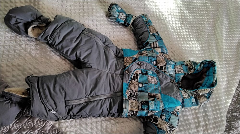 Продается  зимний-весна  комбинезон на мальчика 68см состояние идеальн