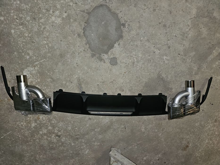 W218 C218 X218 дифузьор с накрайници  спойлер багажник стоп мъгла