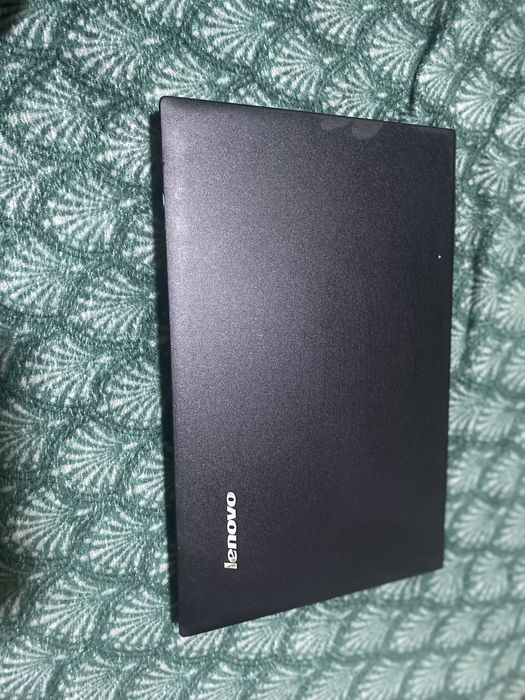 Laptop lenovo.