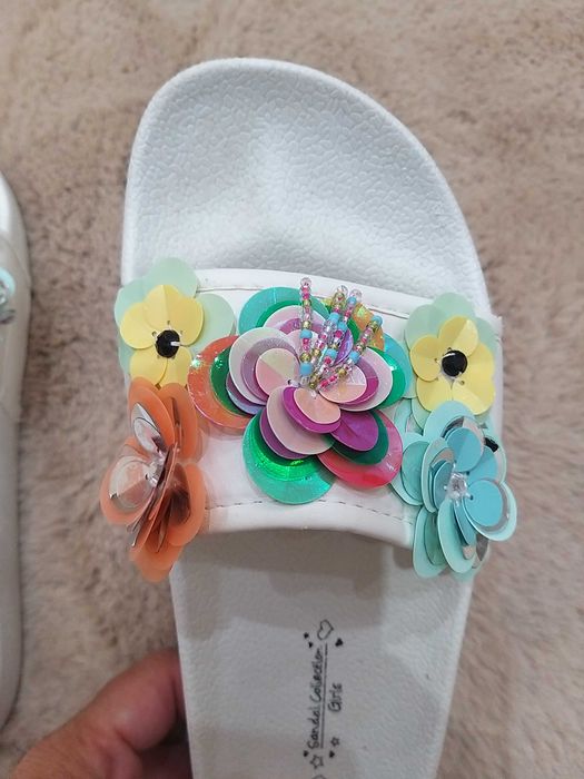 Papuci de plaja marimea 3 uk