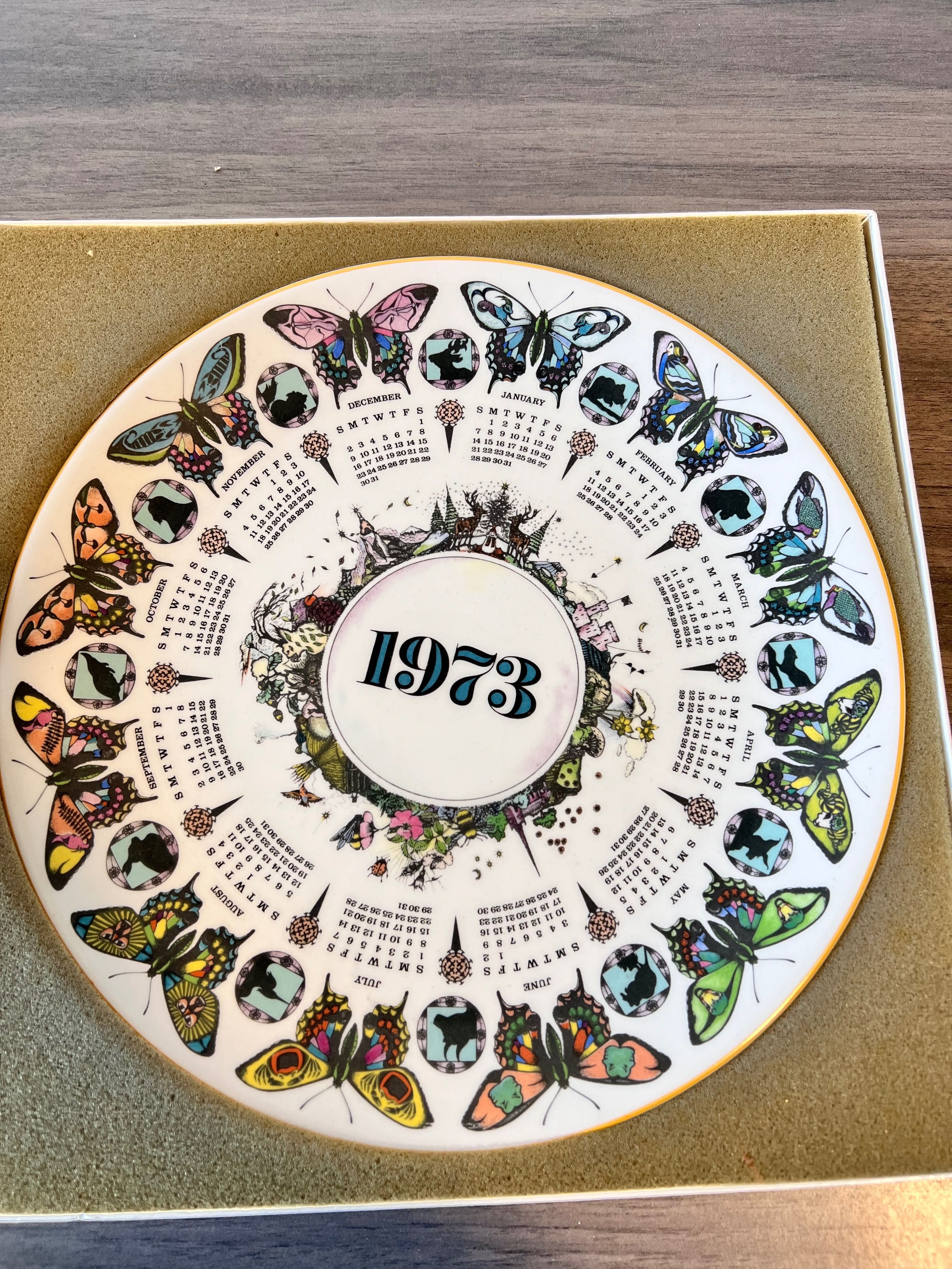 Wedgwood календарни чинии