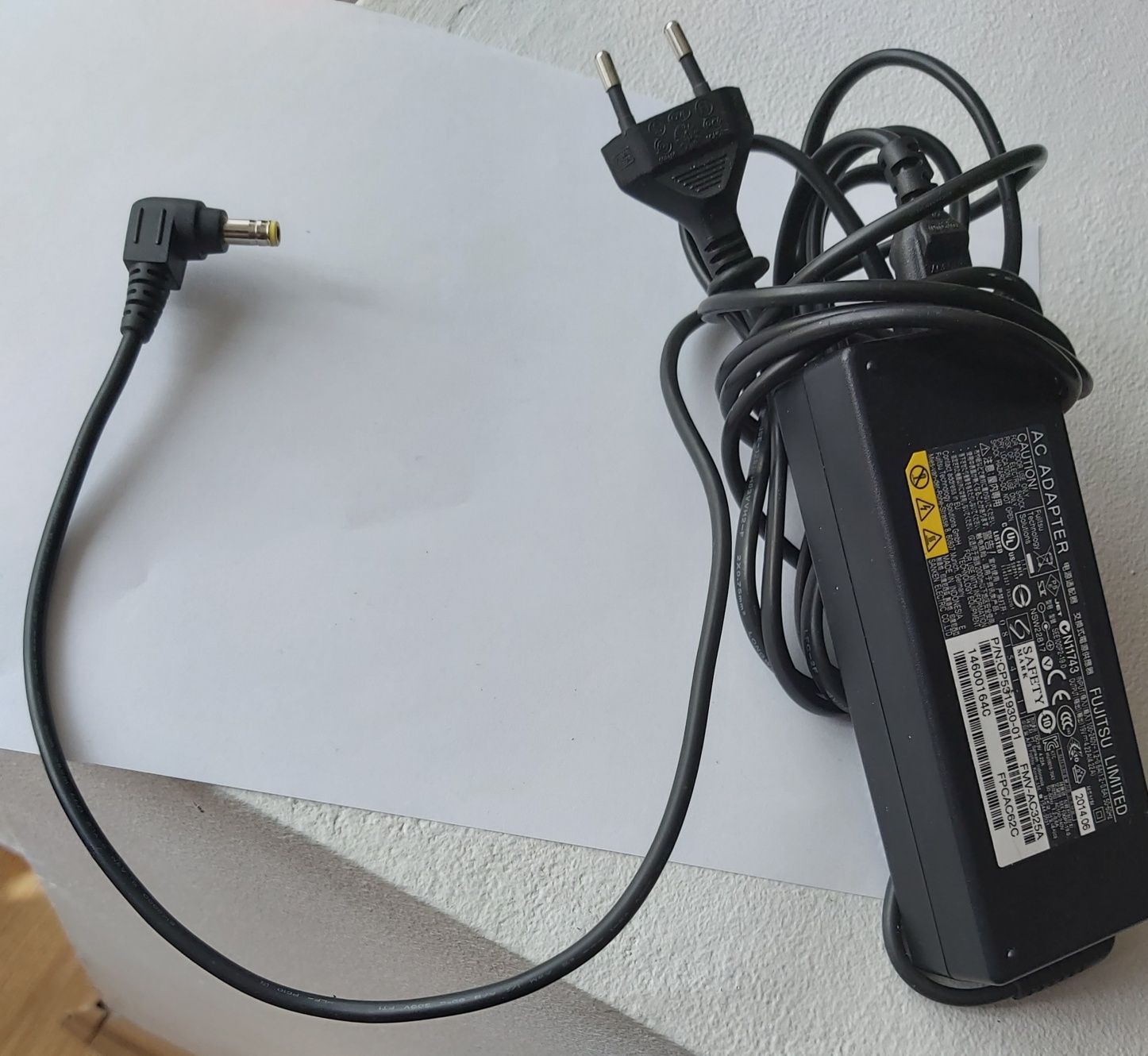 Incarcator Fujitsu (AC ADAPTER) 19V 4.22A