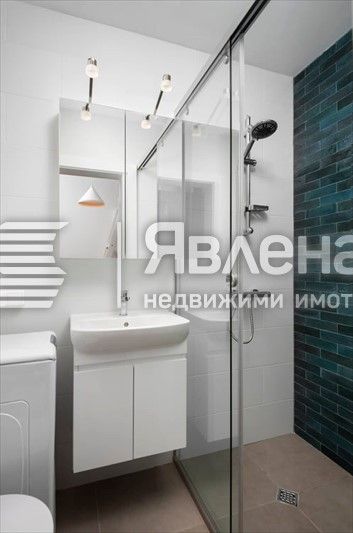 Имот в топ център с дългосрочен наемател и добра възвръщаемост