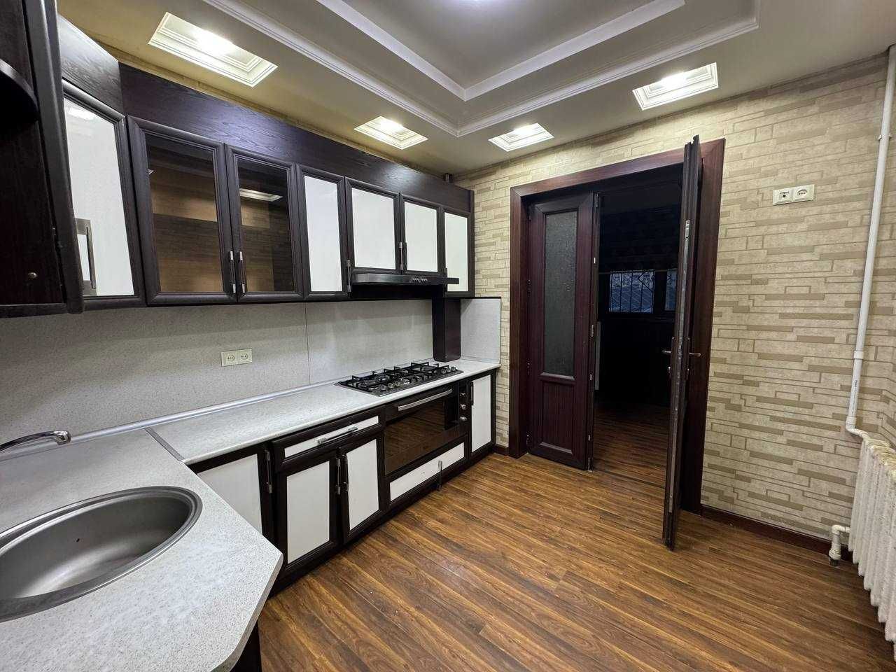4-х комнатная квартира на Нукусской (пустая квартира)  ID: 2722