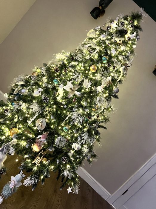 Продам елку искусственную