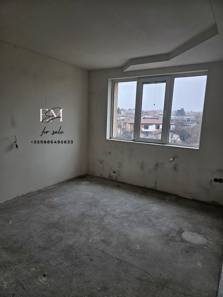 Продава се Тристаен апартамент в София, Красна поляна 2 - 70 кв.м за 2115 €/кв.м - Снимка #2