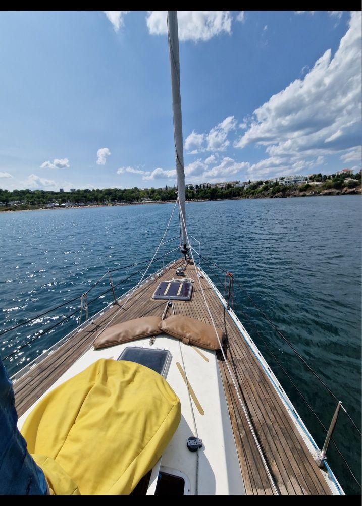 Яхта под наем Поморие/ Yacht for rent Pomorie