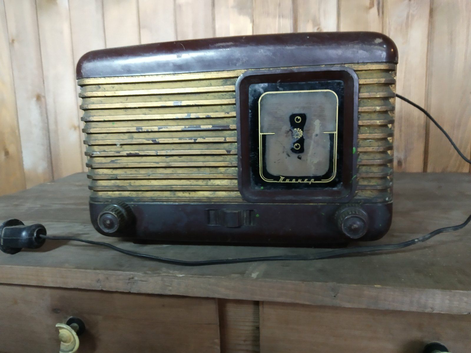 Старо лампово радио Пионер. Ретро класика