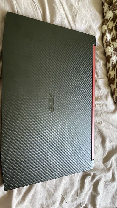 Продам ноутбук в хорошем состояний