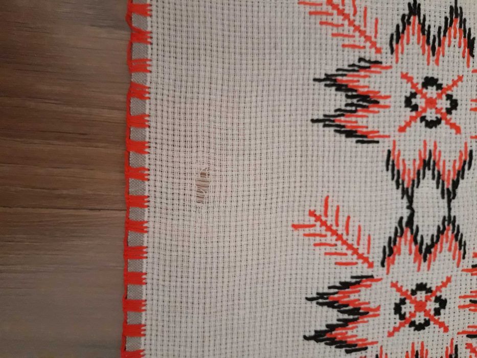 Fata masa cusuta ietamina etamina