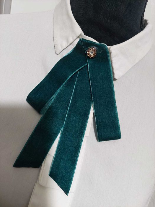 Brosa turcoaz din catifea handmade stil Meli Melo