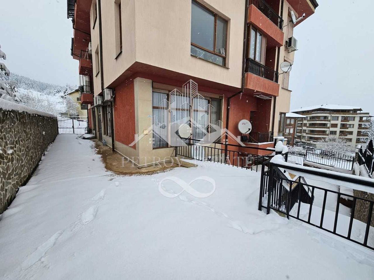 Продава се Тристаен апартамент в Велинград - 107 кв.м за 1414 €/кв.м - Снимка #14