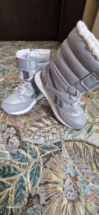 боти Reebok за момче