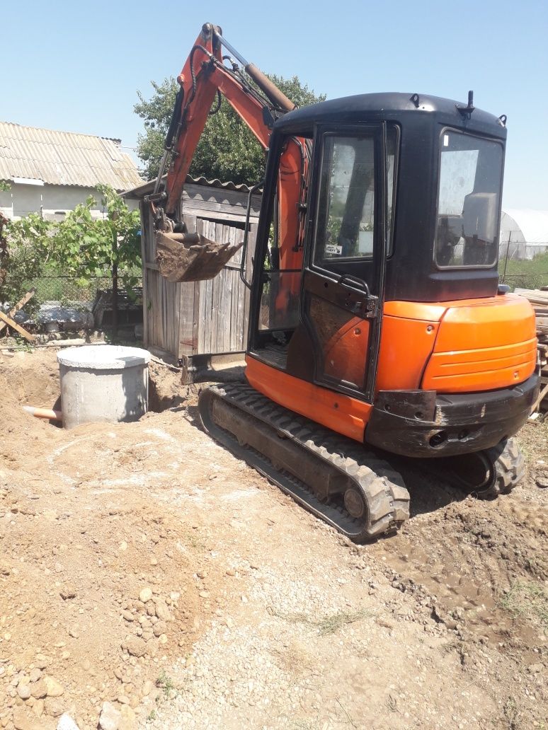 Miniexcavator si Excavator pentru sapaturi