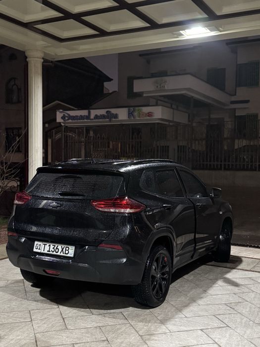 Tracker 2022 yil LTZ kraska top tozza