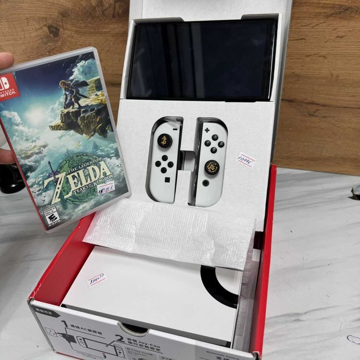 CB47/Игровая приставка NINTENDO SWITCH OLED SK151998